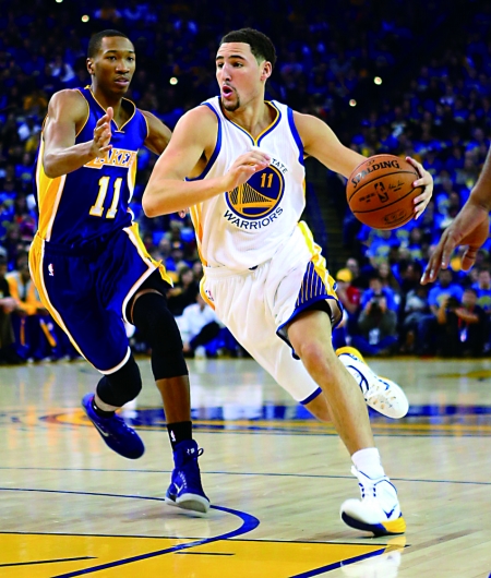 IM体育赛事直播入口-克莱在比赛中飚进记三分，全明星闪耀无敌