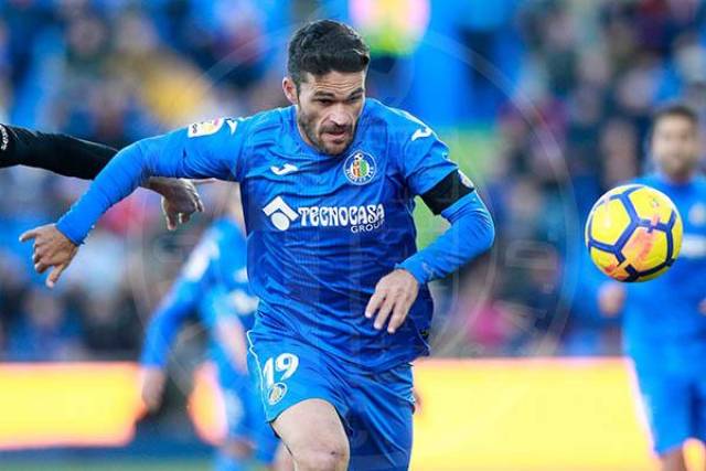 埃瓦尔客场战平对手，积分保持稳定