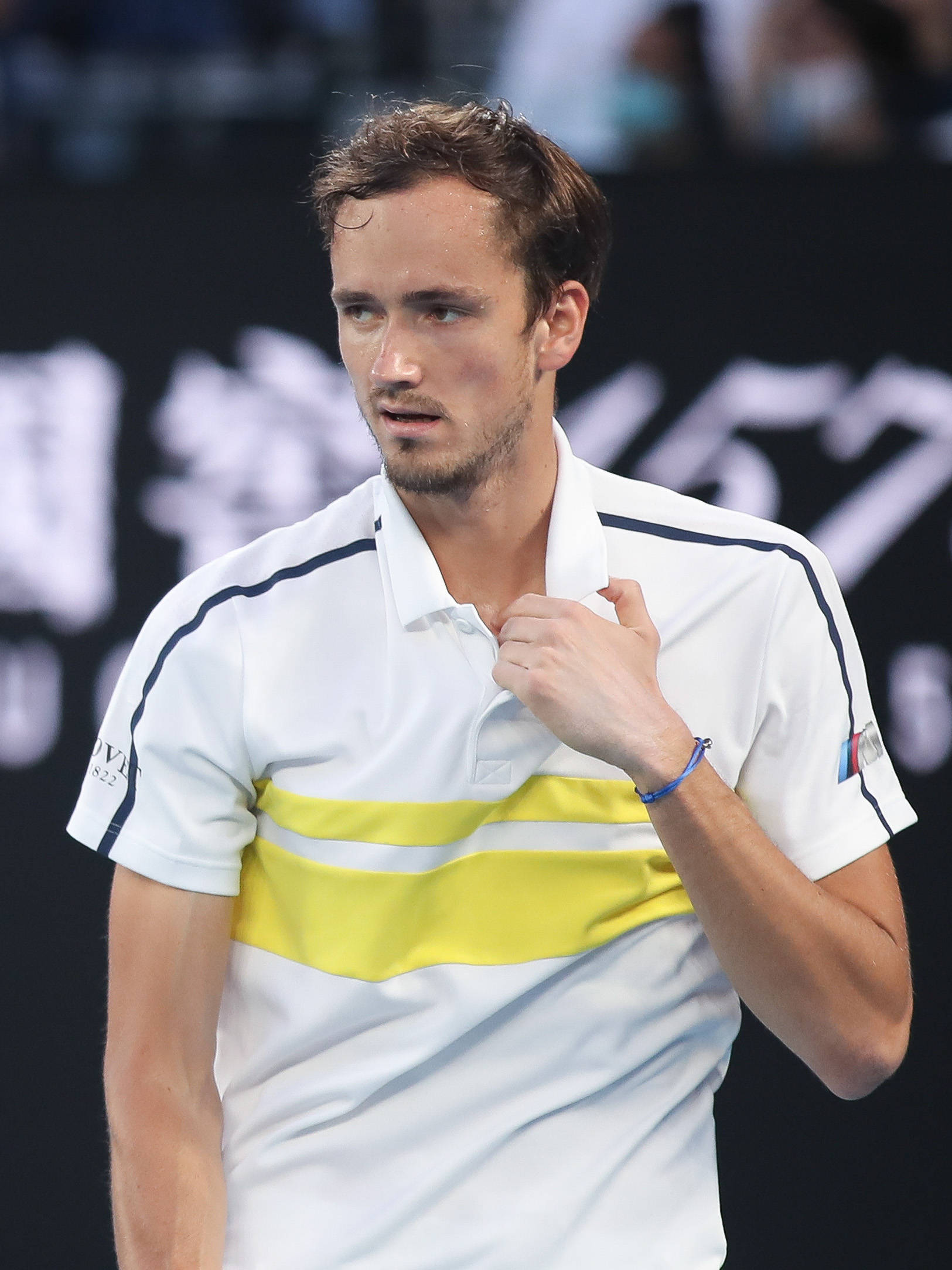 日本网球队翻盘西班牙网球队，梅德韦杰夫高光表现