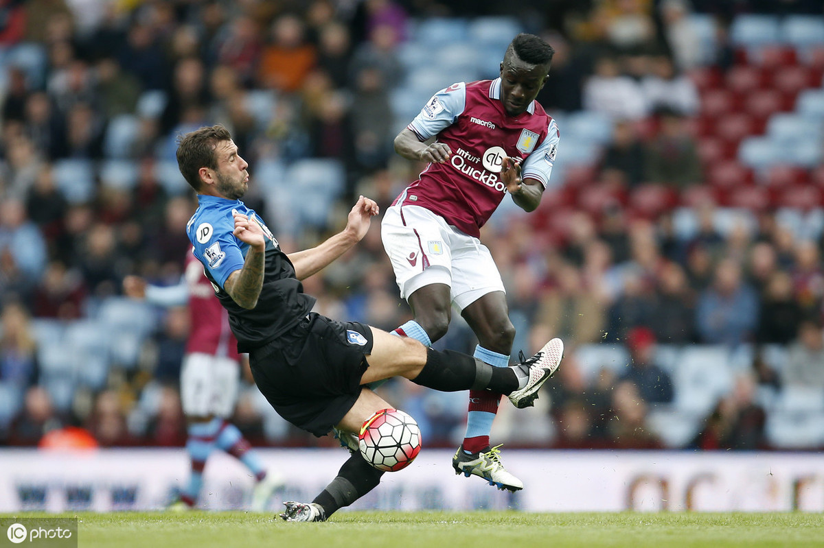 阿斯顿维拉与对手打平，积分领先优势保持