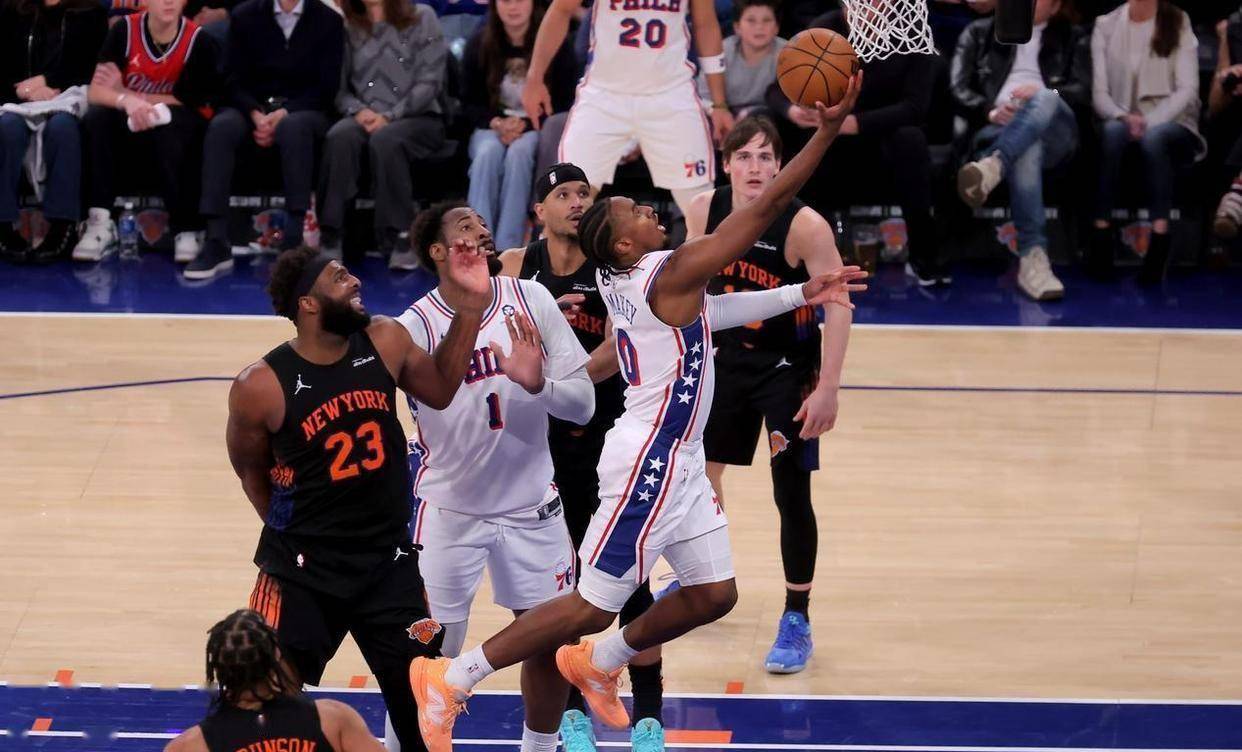 巴西男篮力克日本男篮，恩比德统治全场